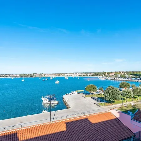 Blu With Sea View Apartment *
