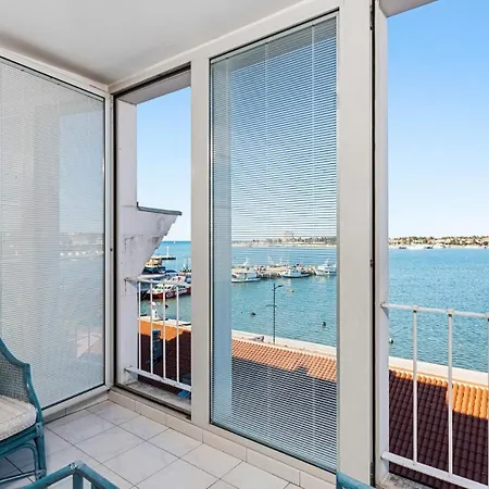 Blu With Sea View Apartment Umag