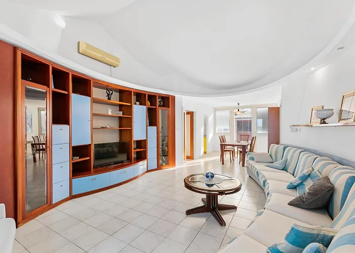 Blu With Sea View * 우마그