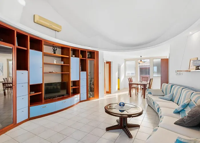 아파트 Blu With Sea View