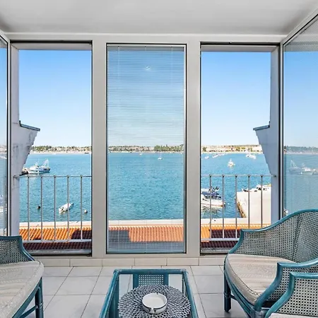 Apartament Blu With Sea View