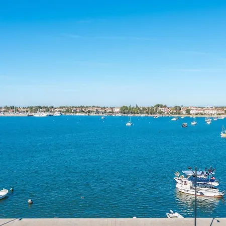 Apartament Blu With Sea View *