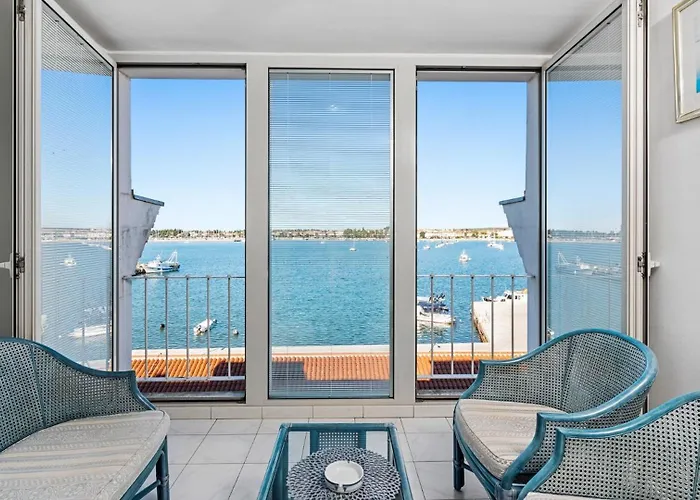 Apartman Blu With Sea View